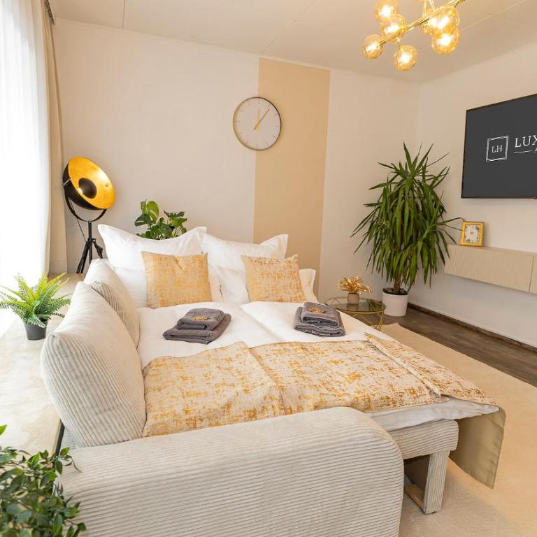 Luxx Home MM, Airport - Parkplatz - Küche - Balkon - Deluxe Apartment mit 3 Schlafzimmern - 8