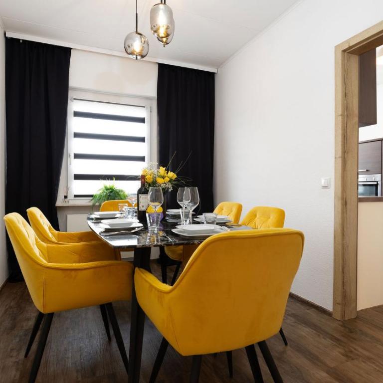 Luxx Home MM, Airport - Parkplatz - Küche - Balkon - Deluxe Apartment mit 3 Schlafzimmern - 7
