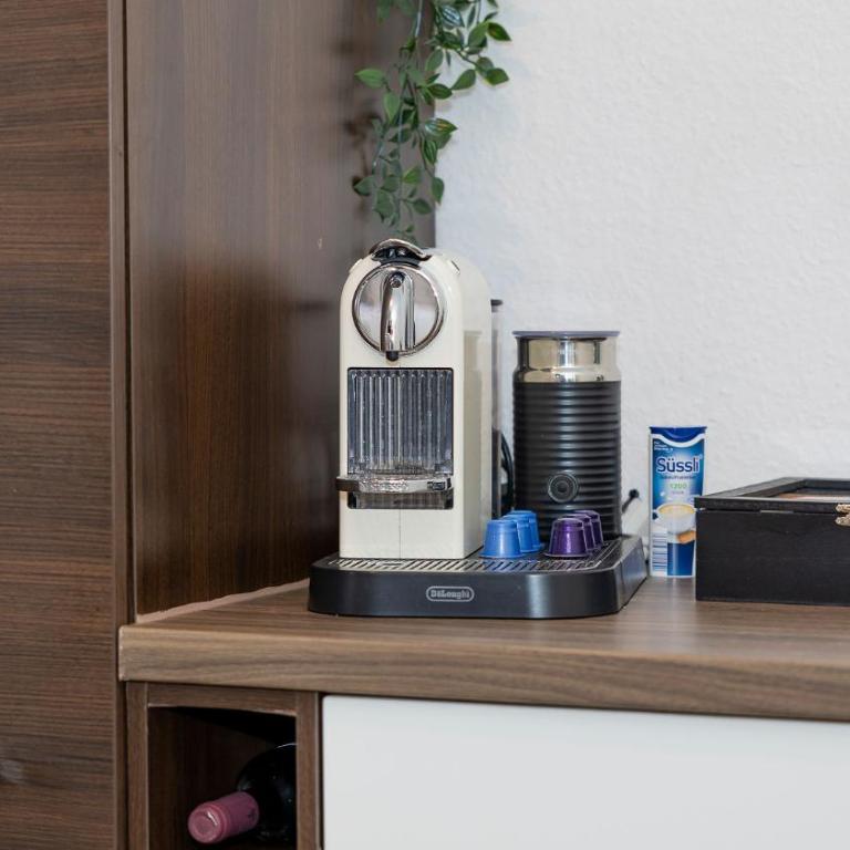 Luxx Home MM, Airport - Parkplatz - Küche - Balkon - Deluxe Apartment mit 3 Schlafzimmern - 4