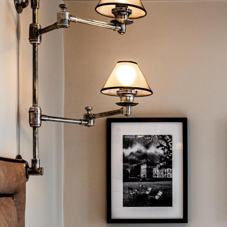 Hôtel Saint-Louis - Jardin du Luxembourg - Chambre Double ou Lits Jumeaux Deluxe avec Balcon - 10
