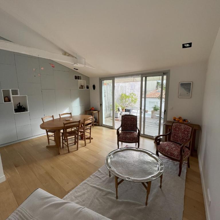 Maison de ville avec terrasse - Casa Unifamiliar de 2 dormitorios - 2