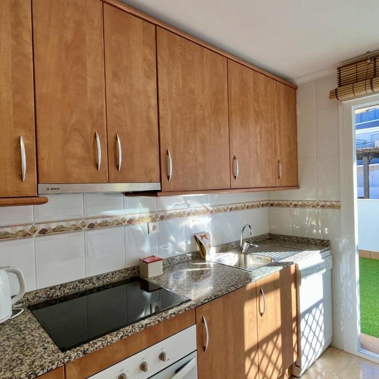 Comfort Home by Gloove - Three-Bedroom Superior Apartment - 39