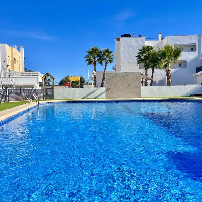 Comfort Home by Gloove - Three-Bedroom Superior Apartment - 50