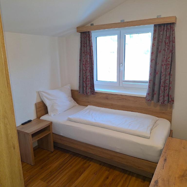 Wellness- und Familienhotel Garni Dachsteinresort - Budget Einzelzimmer - 3