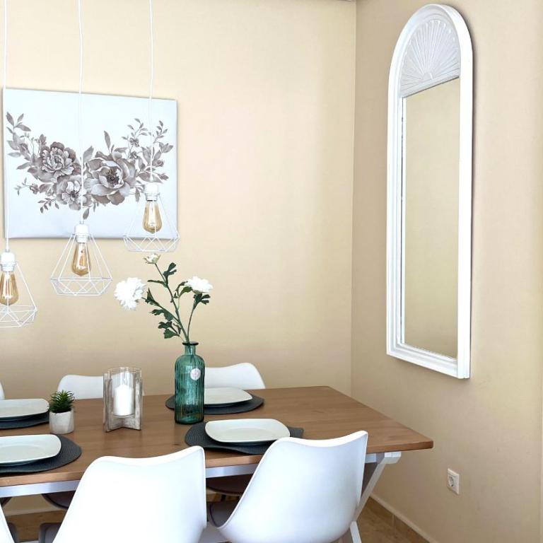 Comfort Home by Gloove - Three-Bedroom Superior Apartment - 12