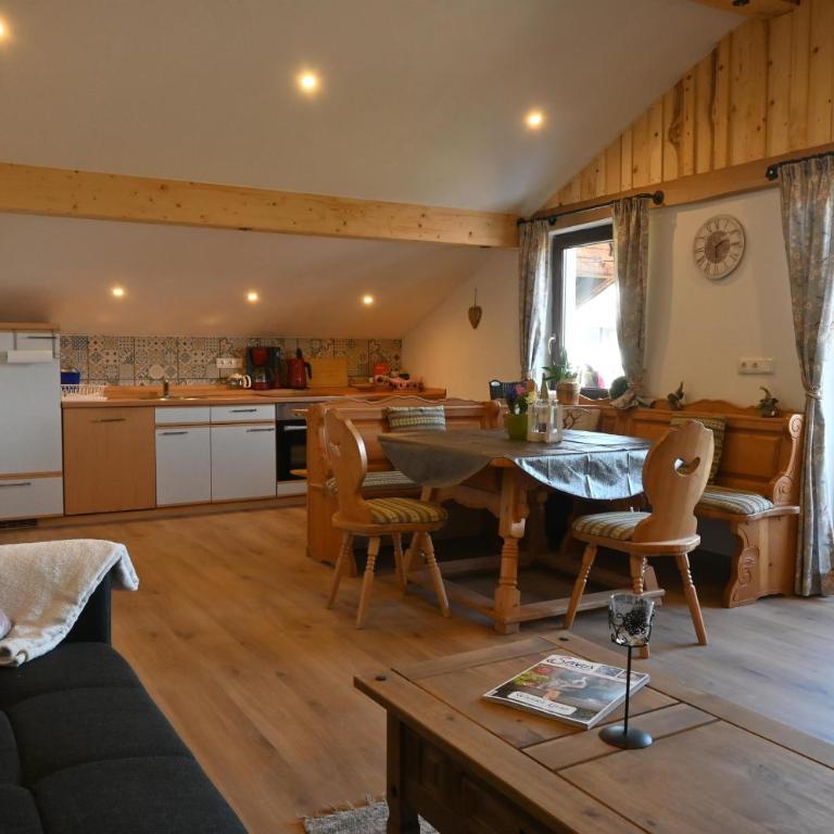 Panoramahof Ferienwohnung - Apartment mit 2 Schlafzimmern - 1