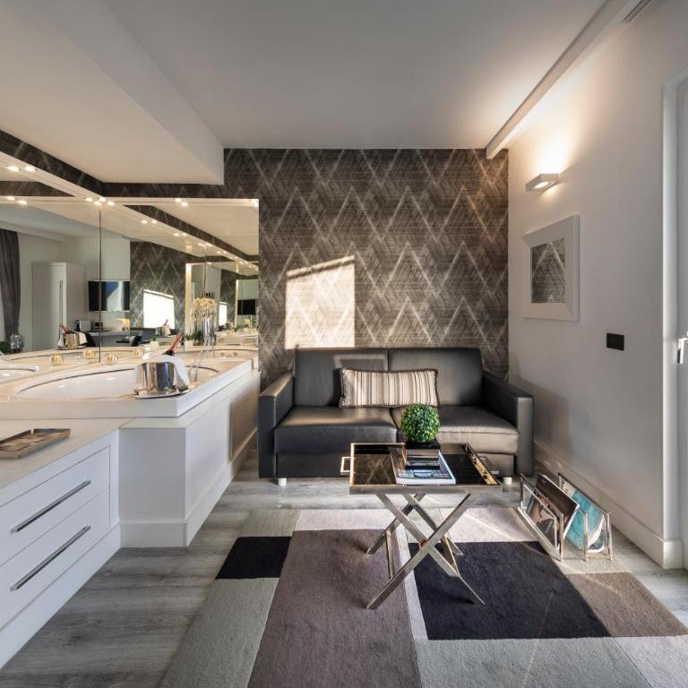 LHP Hotel River & SPA - Deluxe Suite with Spa Access - Arno View - 5