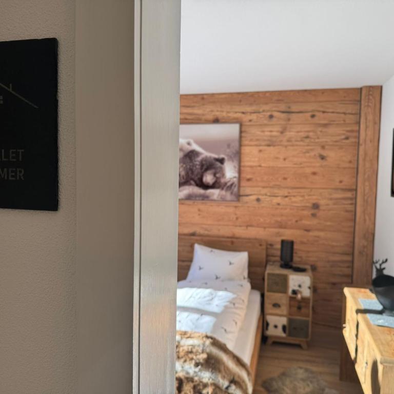 Exklusives Berg-Bijou mit Bergblick mit privaten Wellnessbereich Hot Tube und Sauna -Hunde herzlich Willkommen mit eingezäunten Grundstück - Ferienhaus - 62