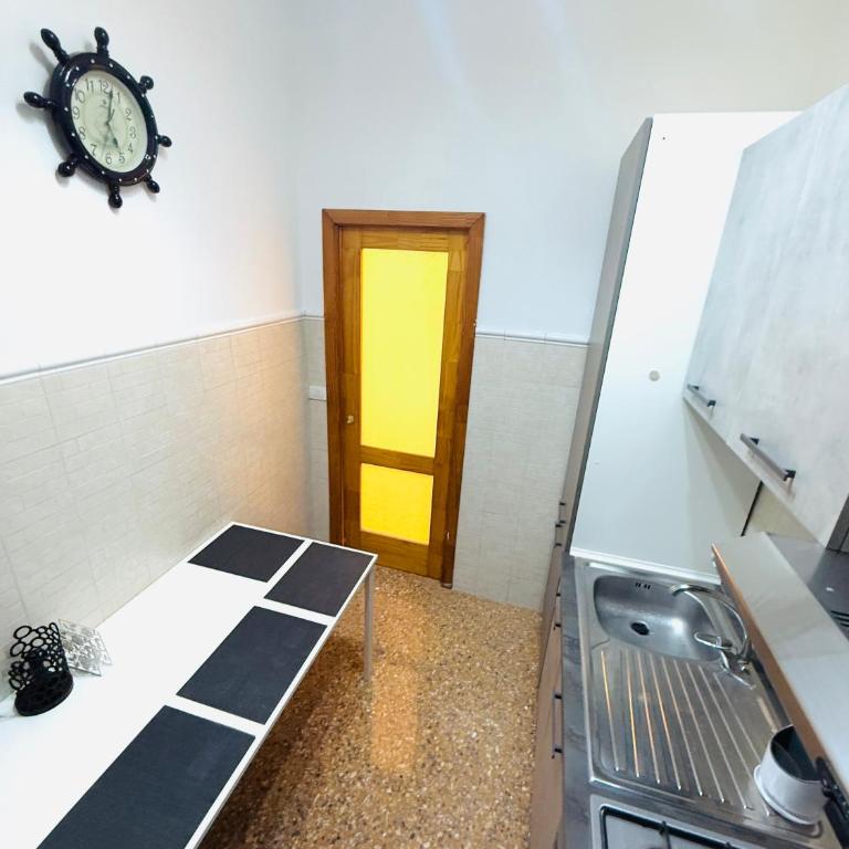 Suite Gennargentu Roma - Appartamento con 2 Camere da Letto - 17