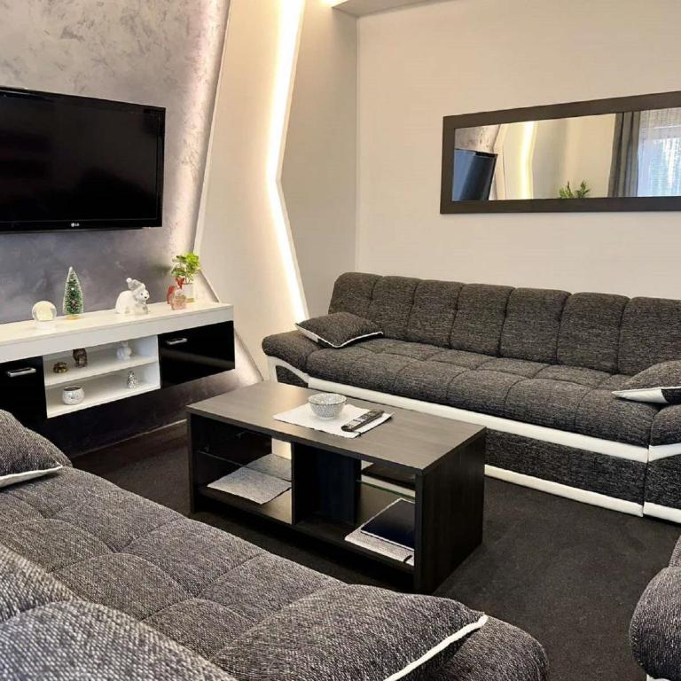 Elit Lux Apartments - Deluxe One-Bedroom Apartment - 2