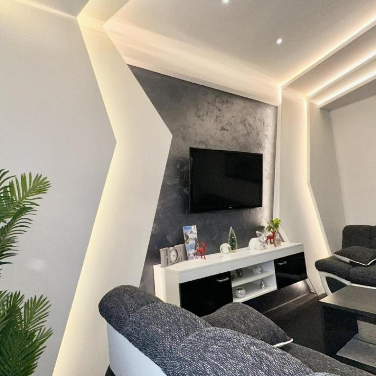 Elit Lux Apartments - Deluxe One-Bedroom Apartment - 9