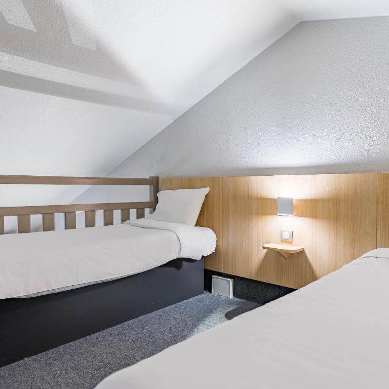 B&B HOTEL Tours Nord 1 Val de Loire - Chambre Quadruple - 5