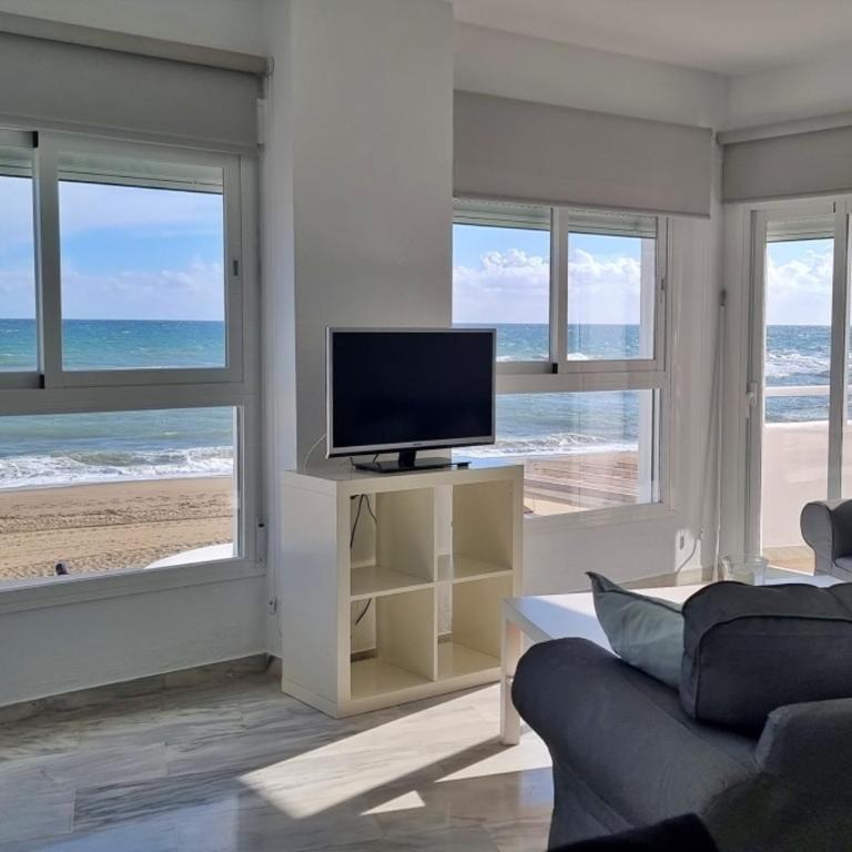 Sea Front Apartment in La Cala de Mijas - Apartamento de 2 dormitorios con vistas al océano - 17