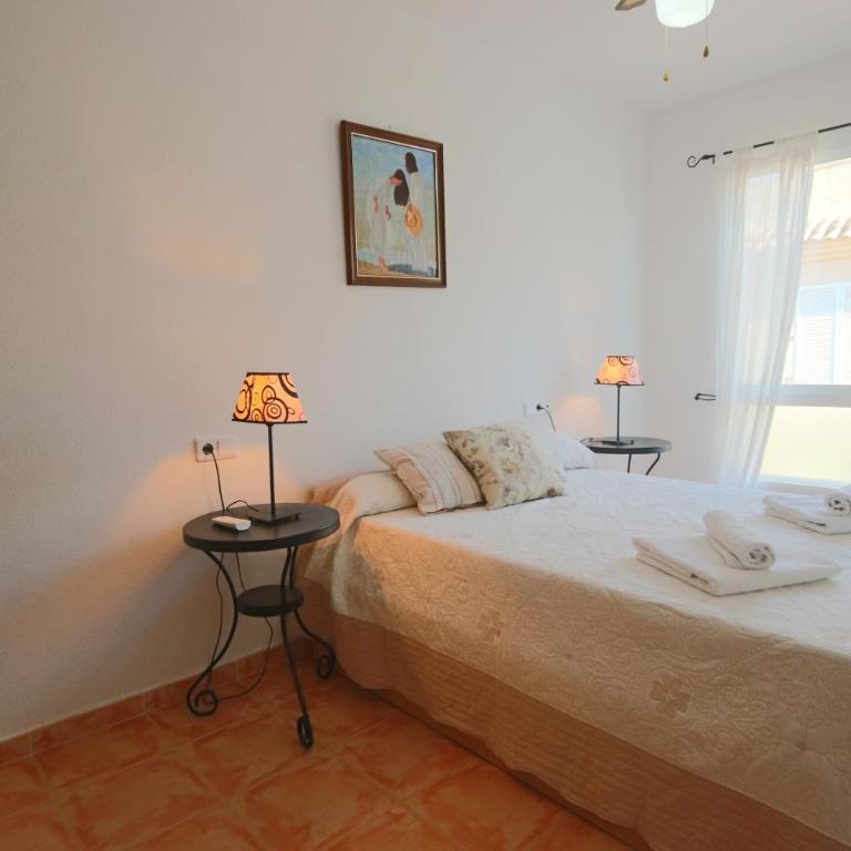 027 - Brisamar 002 - comfortHOLIDAYS - Three-Bedroom Bungalow - 9
