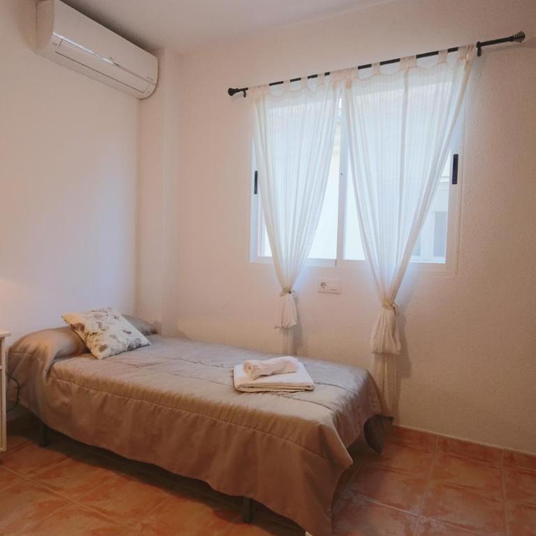 027 - Brisamar 002 - comfortHOLIDAYS - Three-Bedroom Bungalow - 18