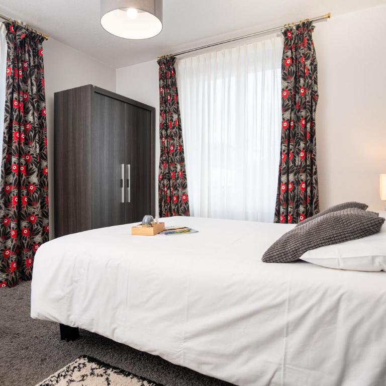 Hôtel La Réserve - Chambre Double Supérieure - 6