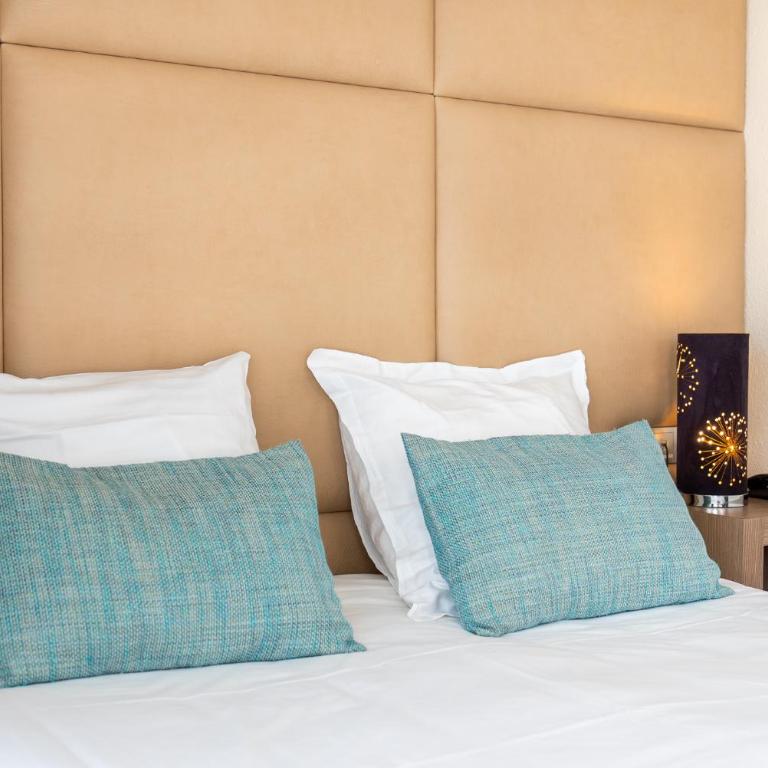 Hôtel La Réserve - Chambre Double Deluxe avec Balcon - Vue sur Lac - 5
