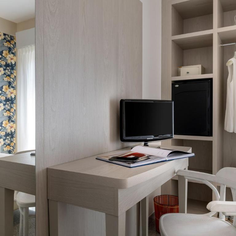 Hotel Corona - Standard Doppel- oder Zweibettzimmer - 6