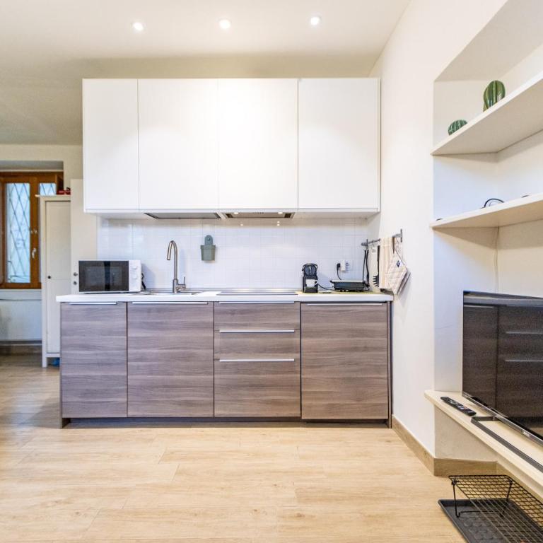 Elm Alley Apartment - Baveno - Free Wi-Fi - Apartment mit 1 Schlafzimmer - 3