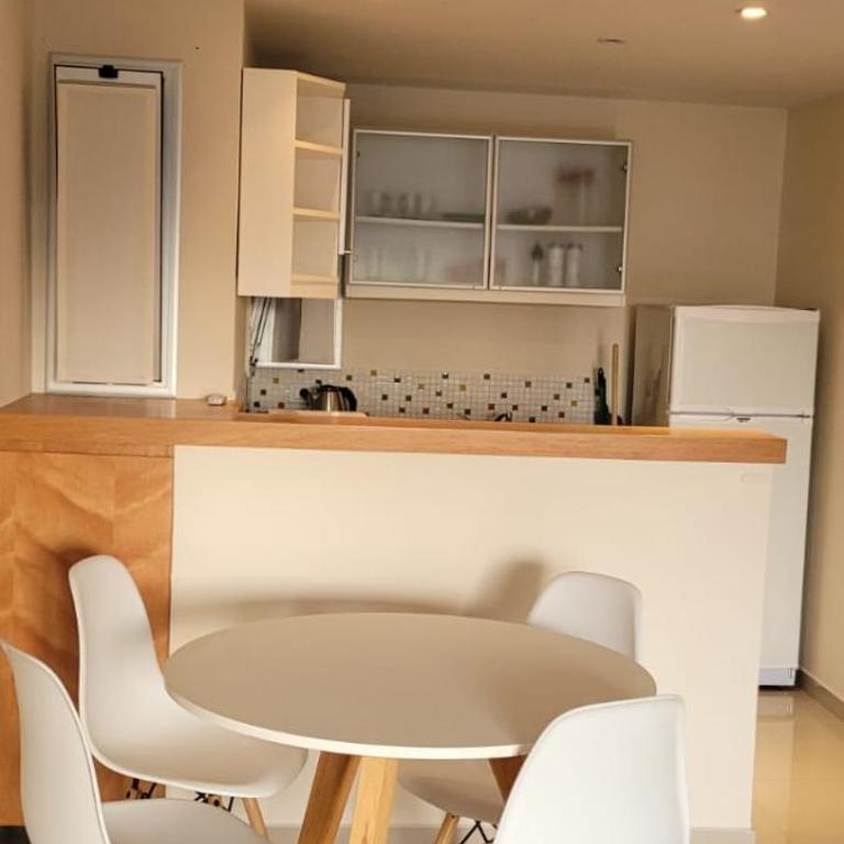 Monoabiente calle 58 entre 2 y 3 - Apartamento de 1 dormitorio - 10