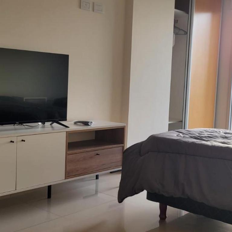 Monoabiente calle 58 entre 2 y 3 - Apartamento de 1 dormitorio - 1