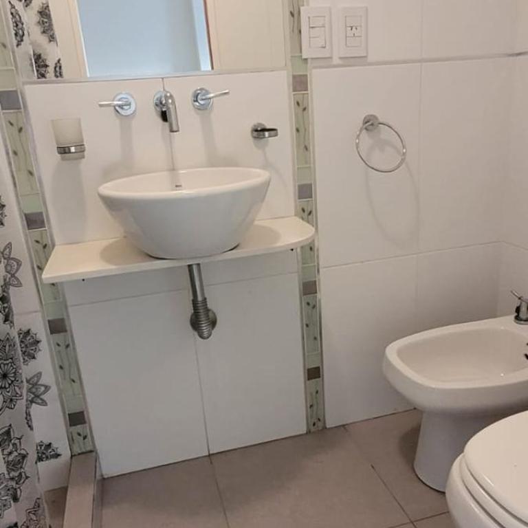 Monoabiente calle 58 entre 2 y 3 - Apartamento de 1 dormitorio - 17