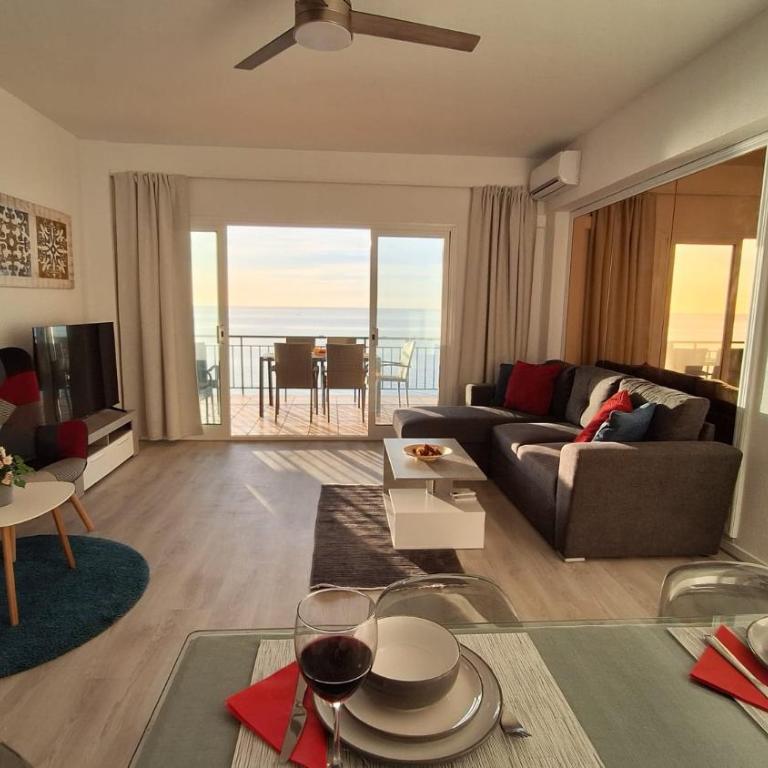 Beach Front Sea View 10th in Fuengirola - Apartamento de 3 dormitorios - 24