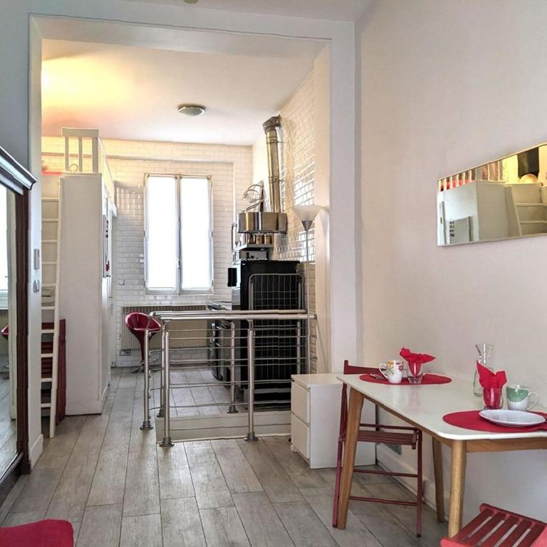 Duplex and private patio at Eiffel Tower - Apartamento de 2 dormitorios - 1