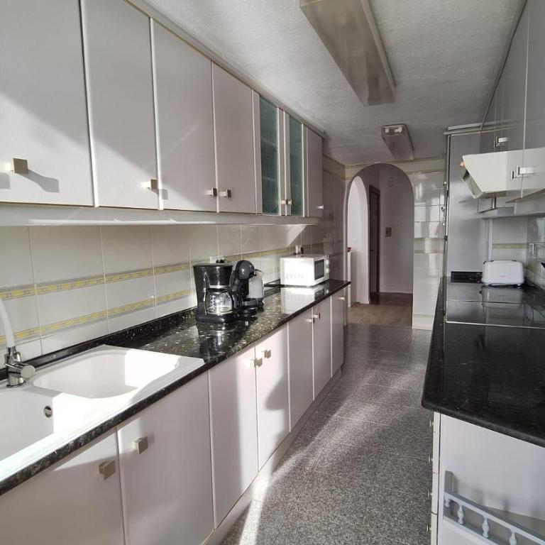 Beach Front Sea View 10th in Fuengirola - Apartamento de 3 dormitorios - 16