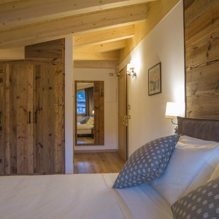 Hotel Garnì Caminetto - Camera Superior Matrimoniale/Doppia con Letti Singoli - 5