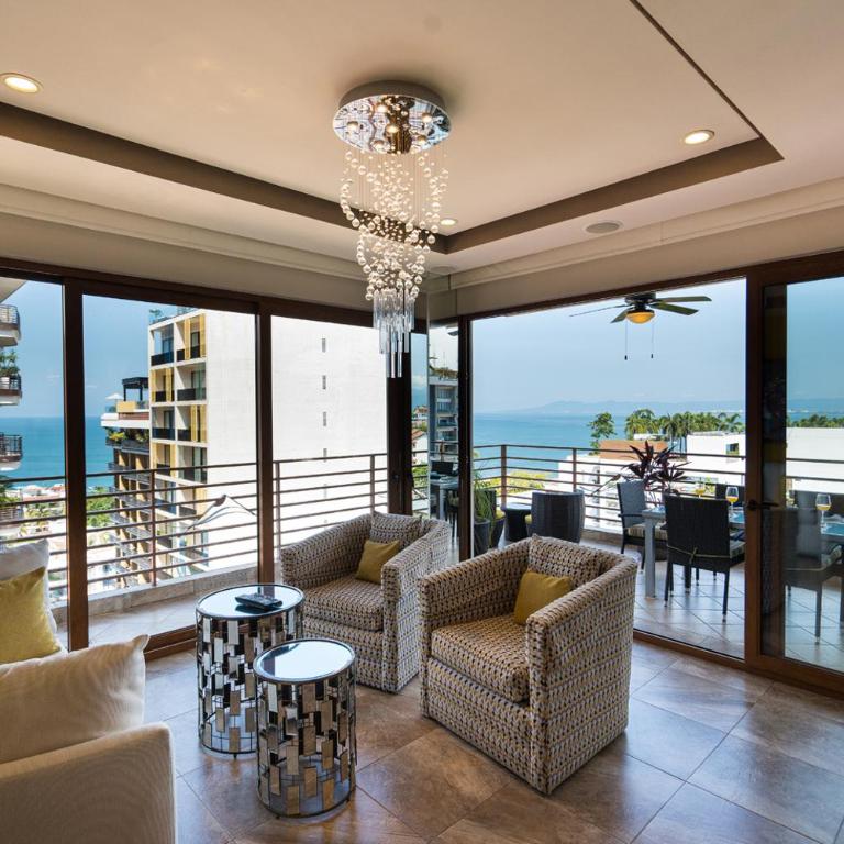 Pinnacle Resorts 220 - Suite Esquinera con vistas al mar - 1