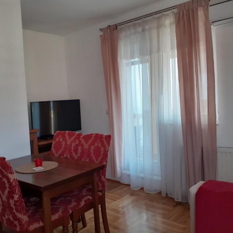 Komforni Apartmani Banja Luka - One-Bedroom Apartment - 4