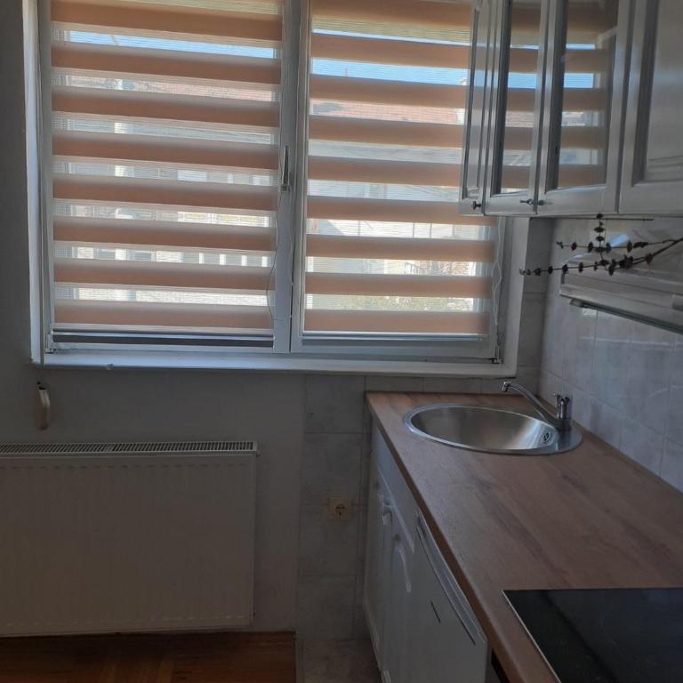 Komforni Apartmani Banja Luka - One-Bedroom Apartment - 8