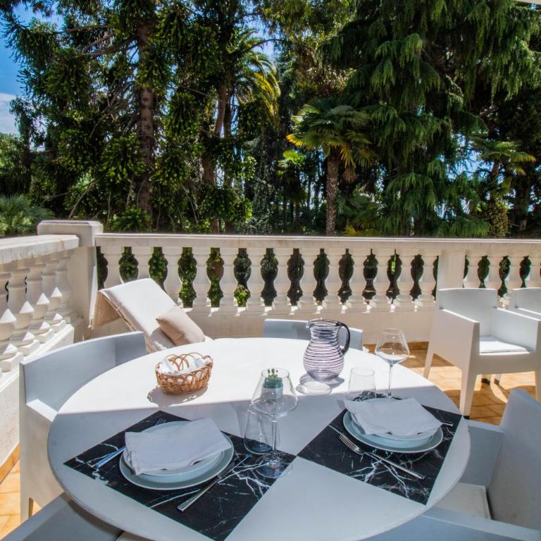 Calme absolu, élégant et arboré avec piscine - Appartement 1 Chambre - 26