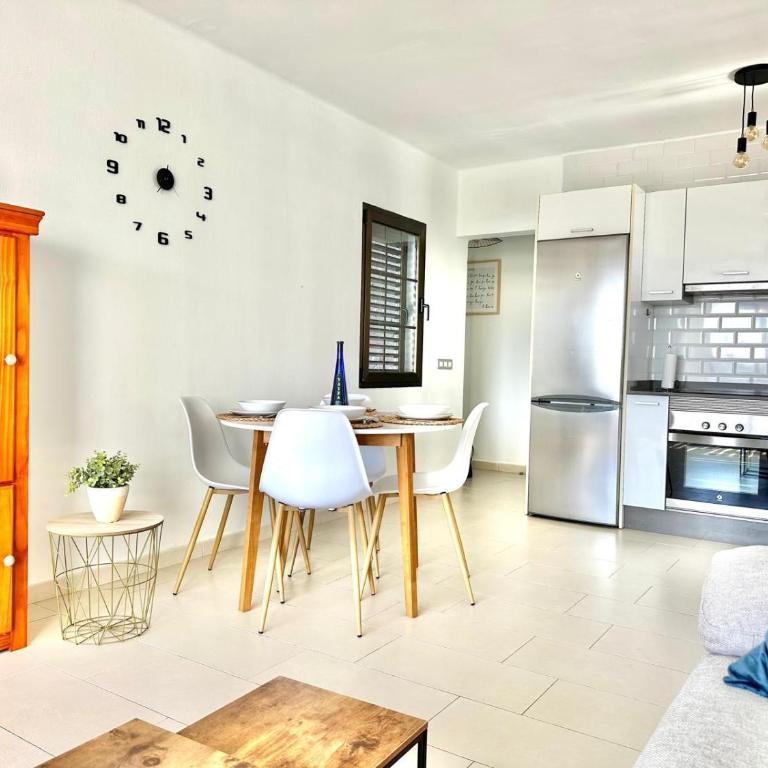 Bahia Vip - Apartamento de 2 dormitorios con vistas a la piscina - 15