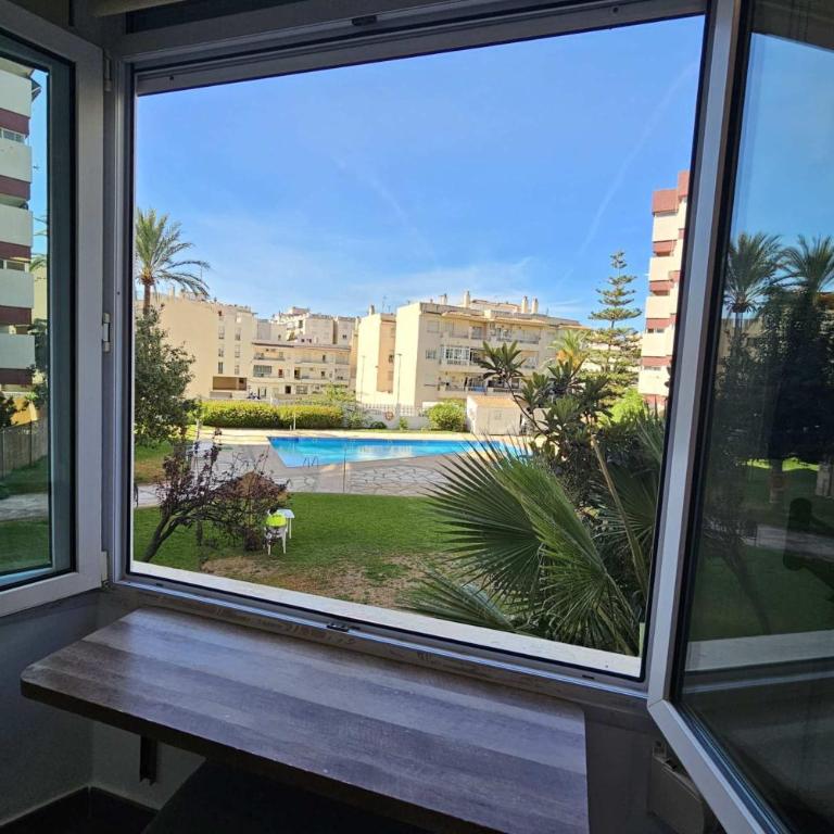 Acogedor Apartamento Moderno con Piscina en Nerja, Perfecto para una Escapada - Apartamento con vistas a la piscina - 15