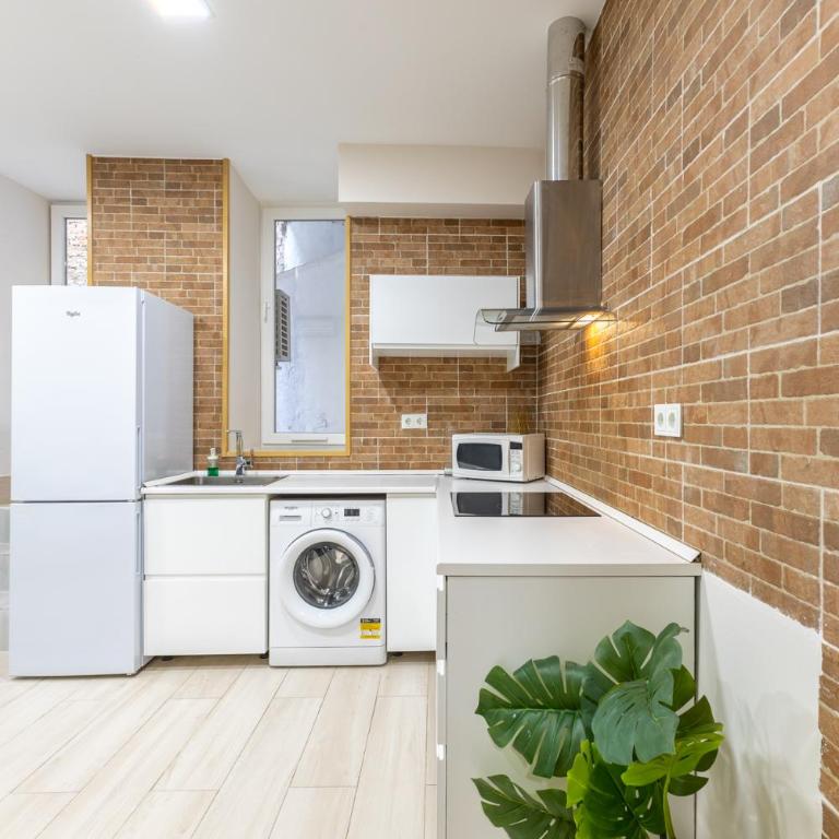 Cuatro Caminos Apartment - One-Bedroom Apartment - 1