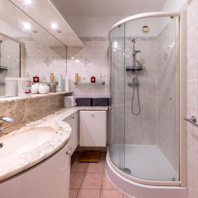 Tanit charmant 3 pièces, grande terrasse - Apartment mit 2 Schlafzimmern - 23