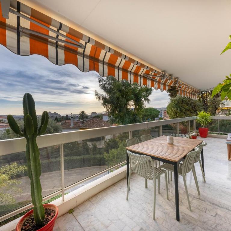 Tanit charmant 3 pièces, grande terrasse - Apartment mit 2 Schlafzimmern - 24