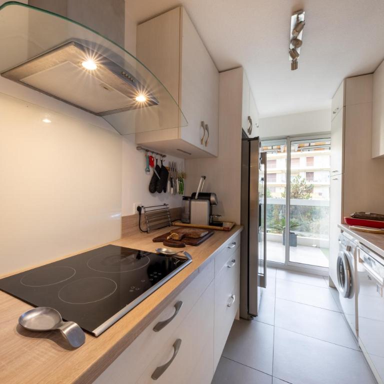 Tanit charmant 3 pièces, grande terrasse - Apartment mit 2 Schlafzimmern - 25