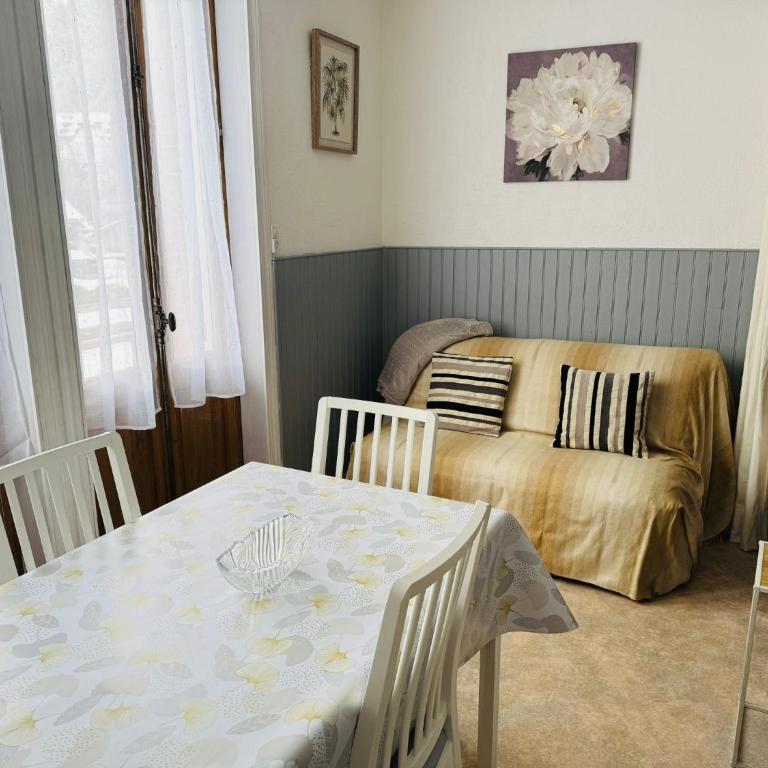 Appartement situé au cœur du village du Mont-Dore 1er étage - Apartment mit 1 Schlafzimmer - 4