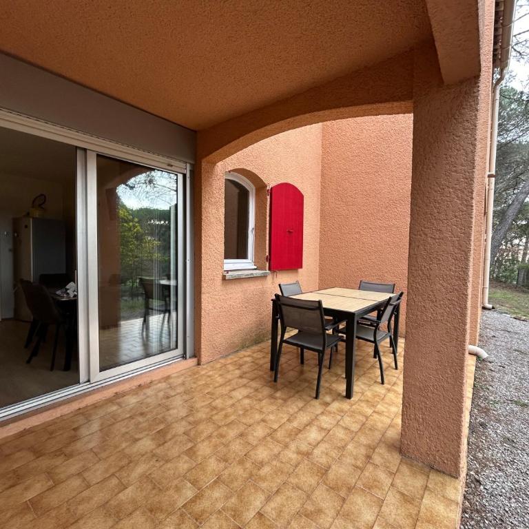 Appartement cote pinede 1 chambre - Apartamento de 1 dormitorio - 10