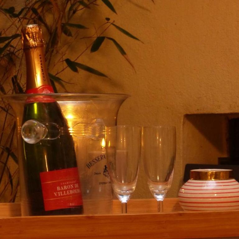 CosyRouen Jacuzzi Parking gratuit - Appartement avec Terrasse - 8