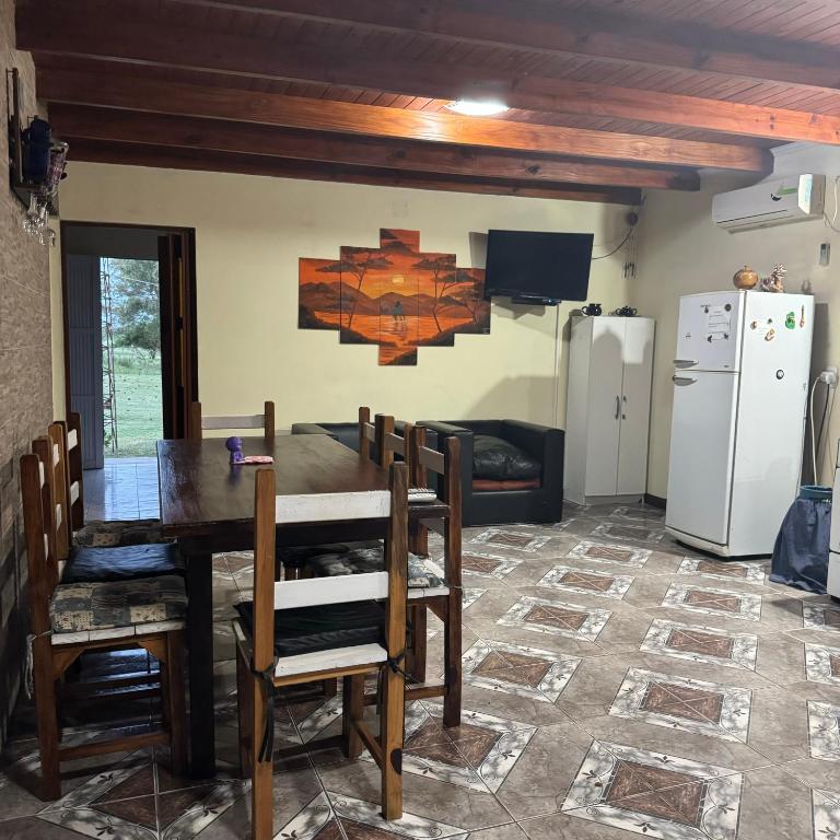 Quinta familiar con pileta y amplio parque - Three-Bedroom House - 10