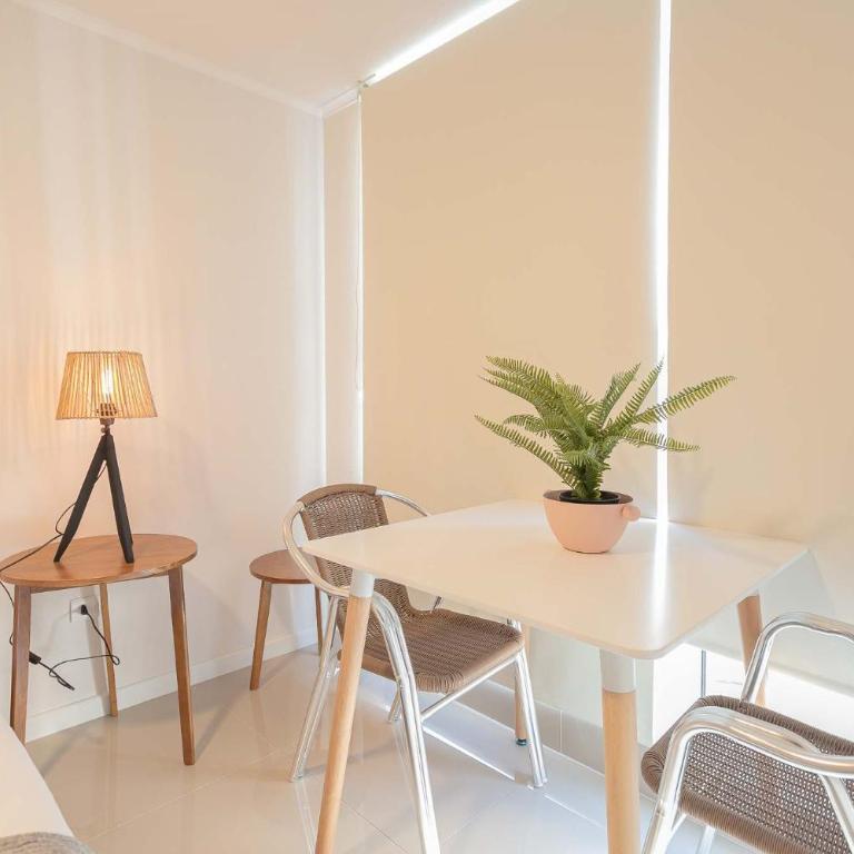 Stylish City Stay for 2 in Downtown Santiago - Apartamento - 12