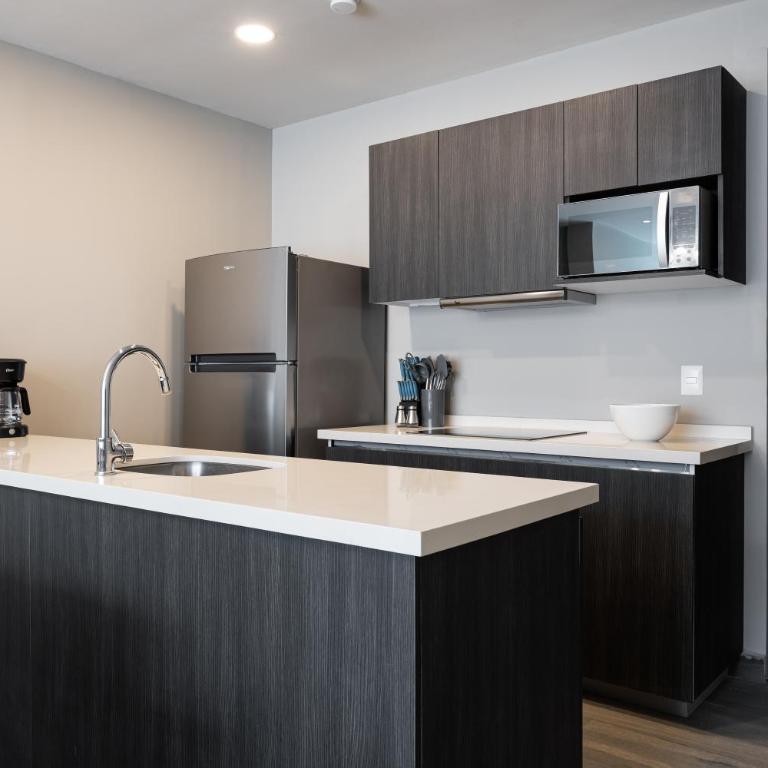 Modern Apartments with Pool and Mountain views - Three-Bedroom Deluxe Apartment - 20