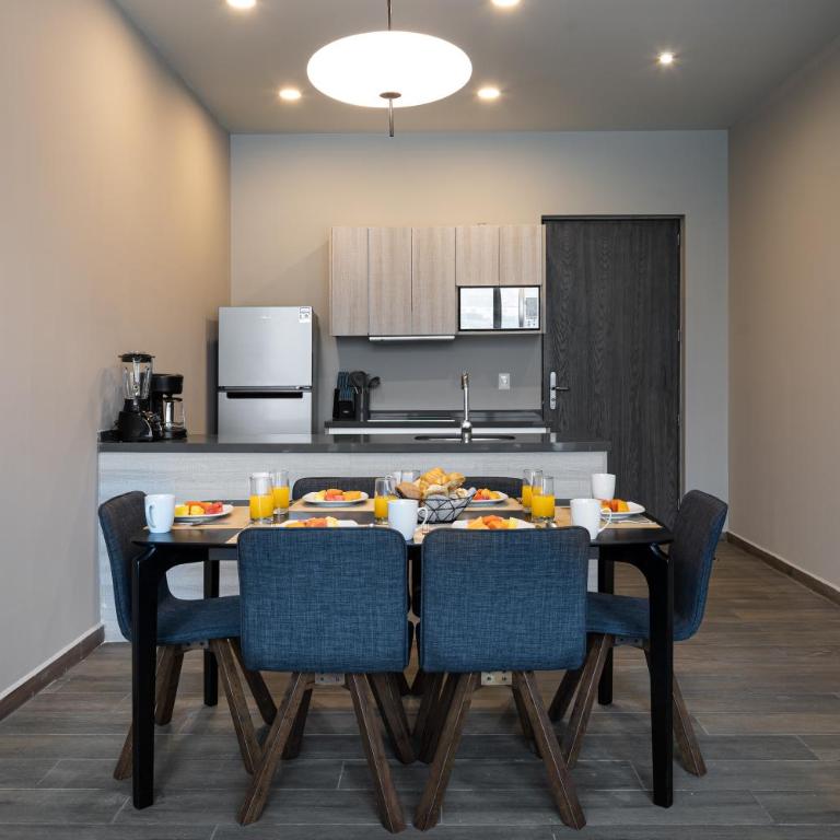 Modern Apartments with Pool and Mountain views - Three-Bedroom Deluxe Apartment - 18