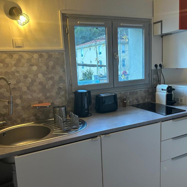 Studio climatisé avec terrasse ombragée dans maison au calme et dans la verdure - Apartment mit 1 Schlafzimmer - 9