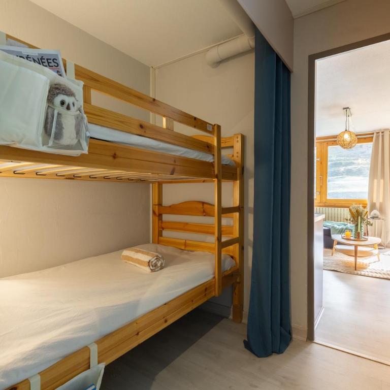 Studio 24 m2 - Classé 2 étoiles - LA MONGIE TOURMALET - Pied des Pistes - Balcon Plein Sud - Parking Public - Studio - 6