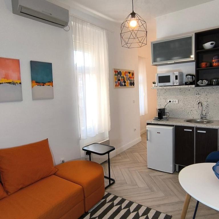 Center 1 Queen bed Sofa Additional living area - Apartman sa 1 Spavaćom Sobom - 1